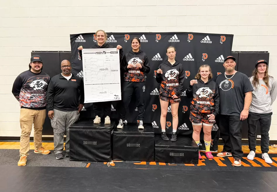WEB-Girls-Regional-Wrestlers