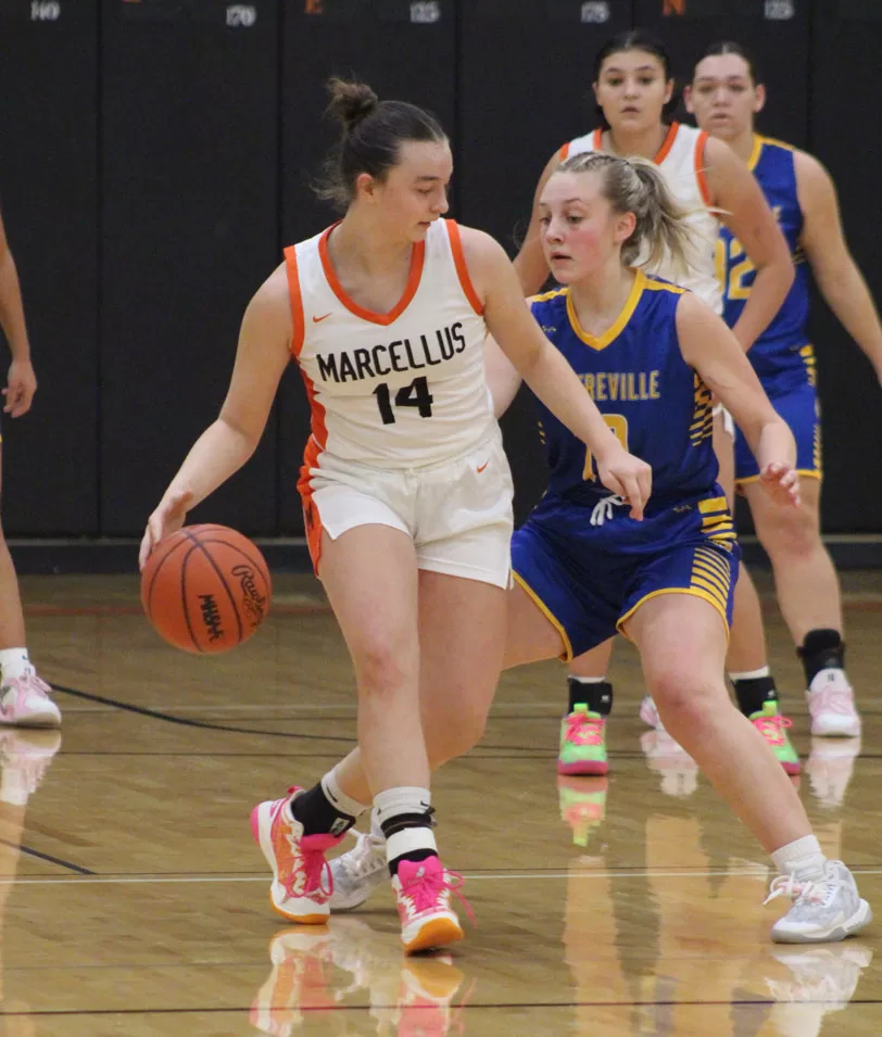 WEB-Josie-dribble-Megan-CV
