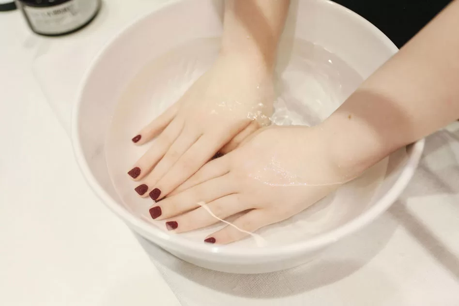 WEB-Earth-Talk-Nails